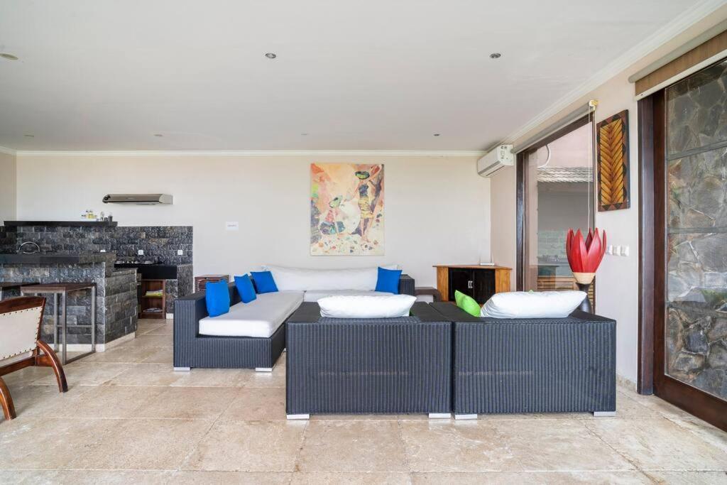 Aomi Villa Senggigi Exterior foto