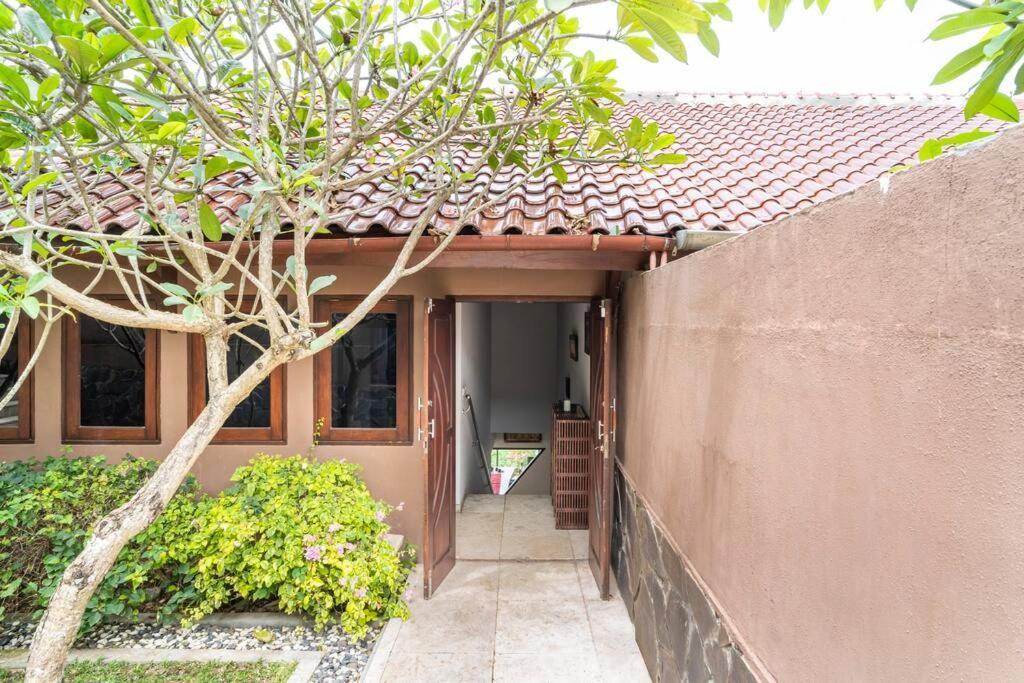 Aomi Villa Senggigi Exterior foto